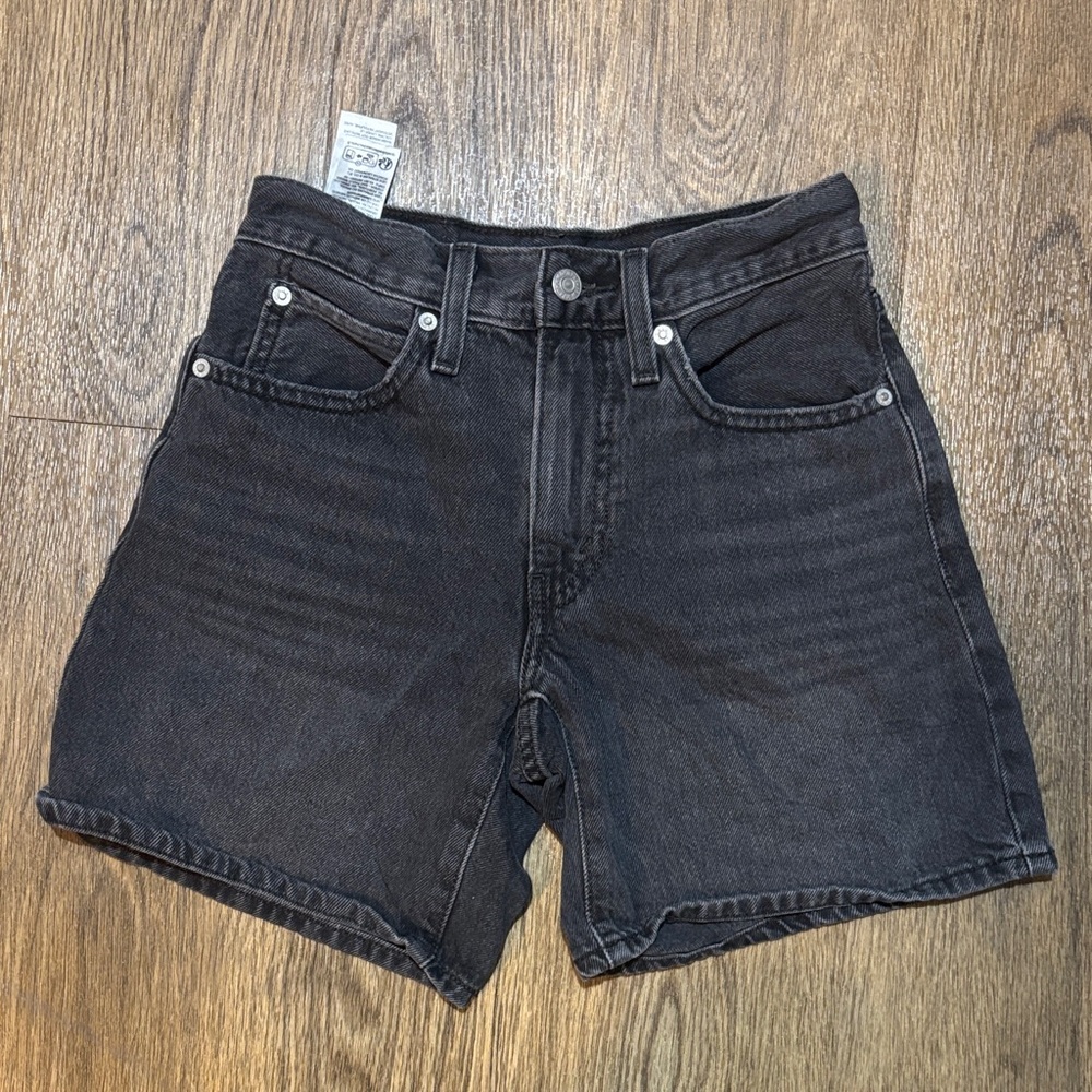 Levi's washed Black Highwaisted Denim Jean Shorts size 24 - Picture 2 of 6